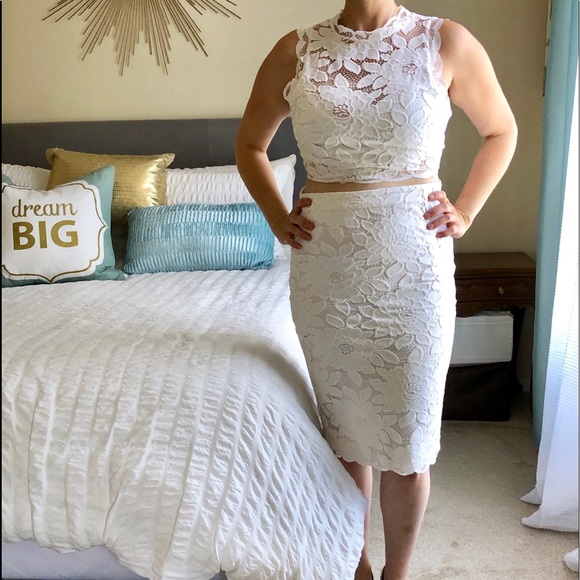 Bebe 2pc Lace Cropped Top/ Skirt Set SZ 4 - Picture 3 of 6